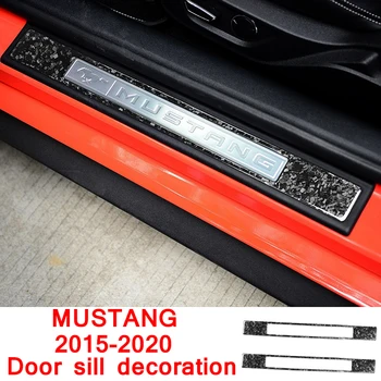 Ford Mustang 2015 - 2020 için Karbon Fiber Kapı Eşiği Eşik Dekorasyon Şeritleri Araba Çıkartmaları Dövme Desen İç Aksesuar